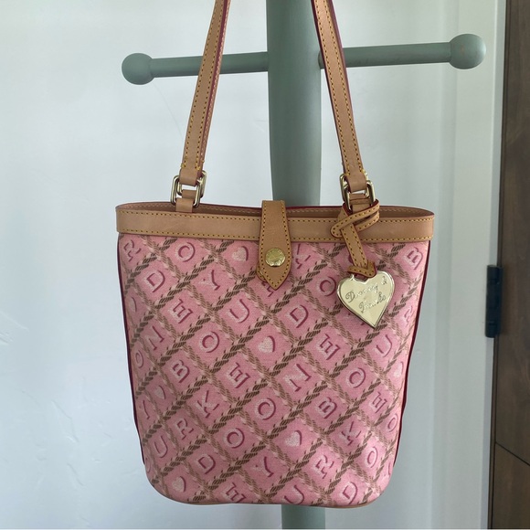 Dooney & Bourke Handbags - Vintage DOONEY & BOURKE Crossword Tote Bag Purse